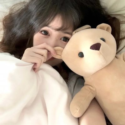 腰间持枪